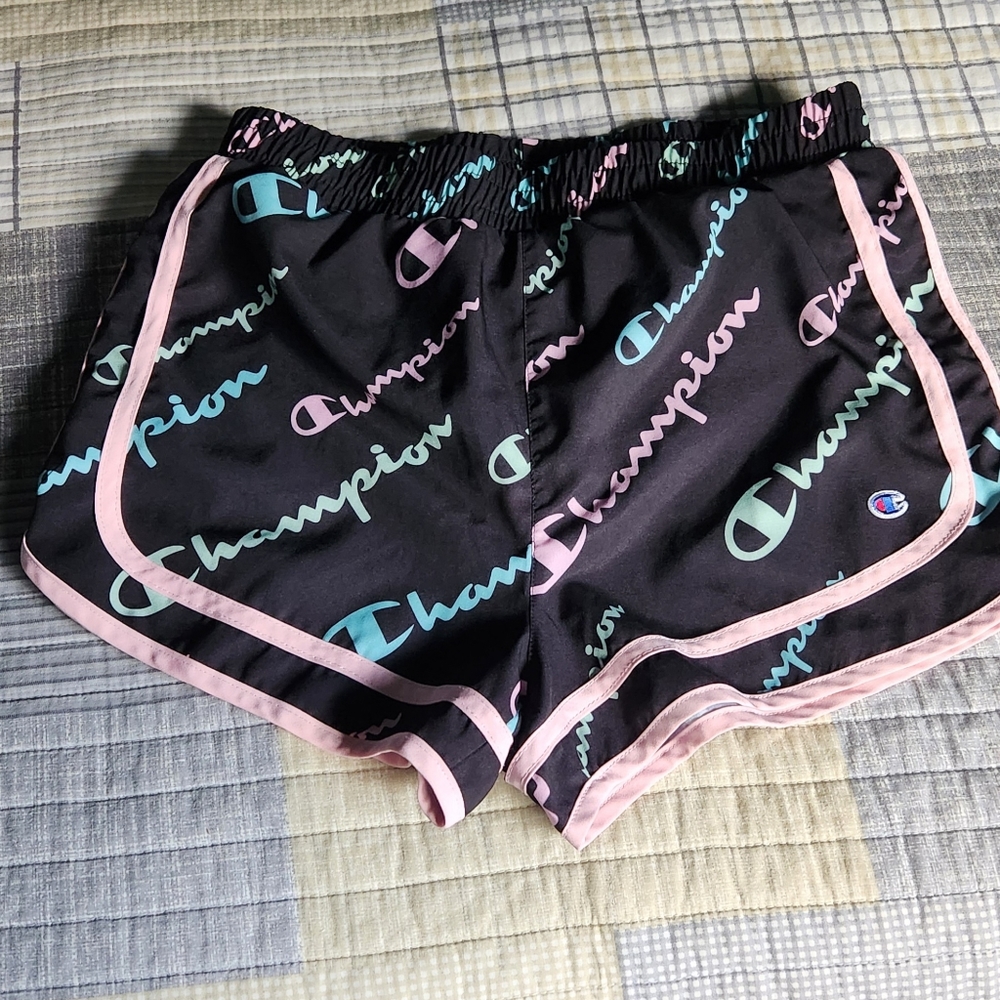 Girls Champion shorts Xl (16)